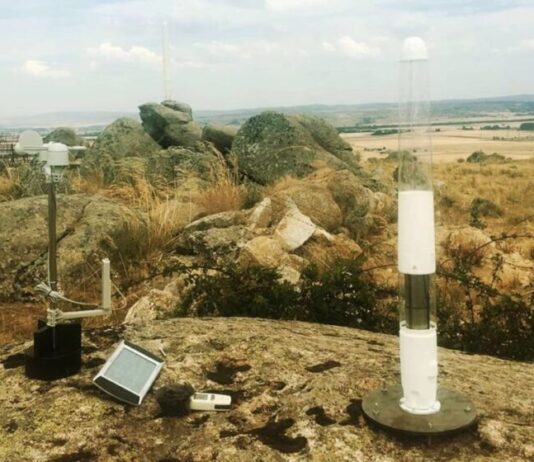 Generating electricity with bladeless wind turbines