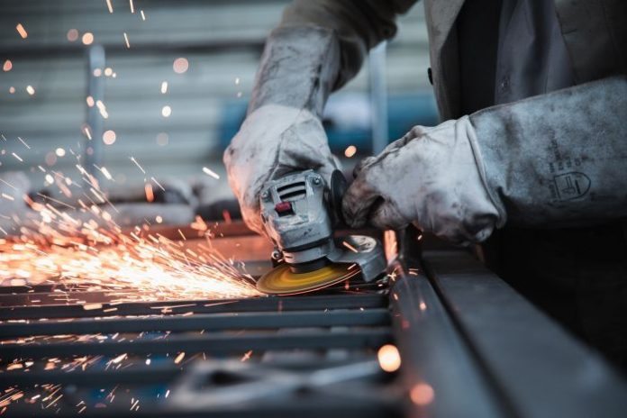 worker-gc851a89d1_1920
